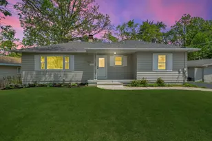 122 Tower Rd, Barrington, IL 60010 - Photo 1