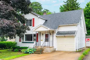 536 Center Ave, Sycamore, IL 60178 - Photo 1