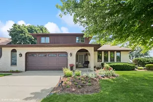 8307 Tudor Cir, Willow Springs, IL 60480 - Photo 1