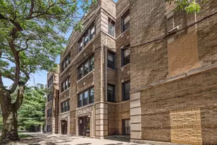 3607 N Bosworth Ave, Chicago, IL 60613 - Photo 1