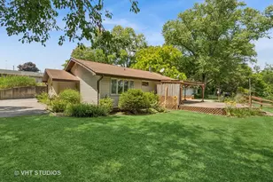 29625 N Readman Ln, Wilmington, IL 60481 - Photo 1