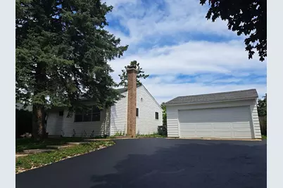 218 Wellington Avenue, Mundelein, IL 60060 - Photo 1