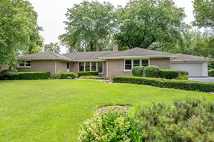 309 S Circle Dr, Palatine, IL 60067 - Photo 1