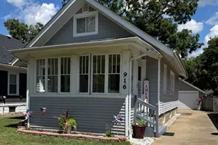 916 Pearl St, Aurora, IL 60505 - Photo 1
