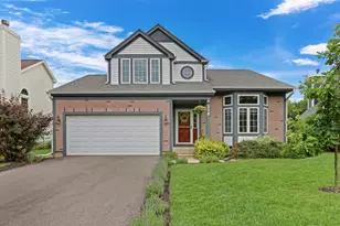 330 Dorchester Ln, Grayslake, IL 60030 - Photo 1