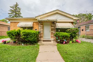 15533 Vincennes Rd, Phoenix, IL 60426 - Photo 1