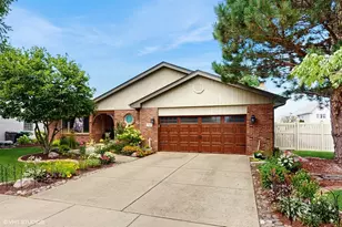 7824 W 157th St, Orland Park, IL 60462 - Photo 1