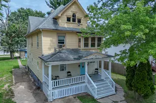 920 S 5th St, Rockford, IL 61104 - Photo 1