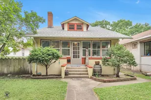 9826 S Walden Pkwy, Chicago, IL 60643 - Photo 1