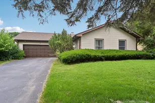 5420 W Sherman Dr, McHenry, IL 60050 - Photo 1