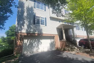 288 Evergreen Cir, Gilberts, IL 60136 - Photo 1