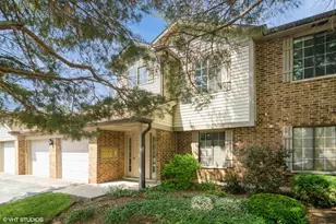 4130 N Pheasant Trail Ct, Arlington Heights, IL 60004 - Photo 1