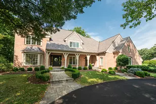 60 S Wynstone Dr, North Barrington, IL 60010 - Photo 1