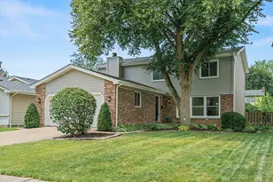 154 Newton Ave, Glen Ellyn, IL 60137 - Photo 1