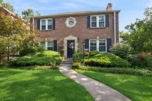 2503 Noyes St, Evanston, IL 60201 - Photo 1