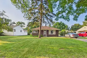 2404 Sigwalt St, Rolling Meadows, IL 60008 - Photo 1