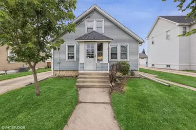 527 W Green Street, Bensenville, IL 60106 - Photo 1