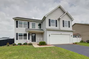 617 Maplewood Dr, Minooka, IL 60447 - Photo 1