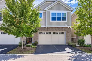 3222 N Heritage Ln, Arlington Heights, IL 60004 - Photo 1