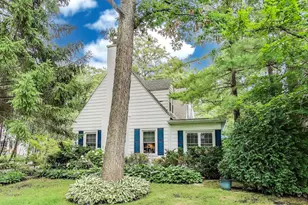 1667 Sunnyside Ave, Highland Park, IL 60035 - Photo 1