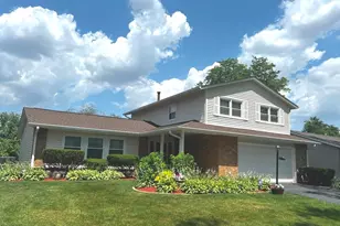 2716 Turtle Creek Dr, Hazel Crest, IL 60429 - Photo 1