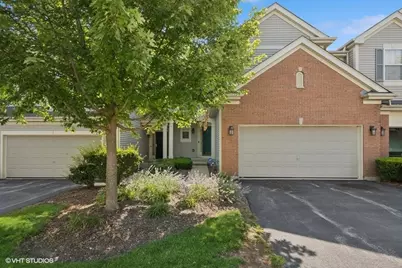 711 Creekside Circle #711, Gurnee, IL 60031 - Photo 1