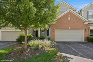 711 Creekside Cir, Gurnee, IL 60031 - Photo 1