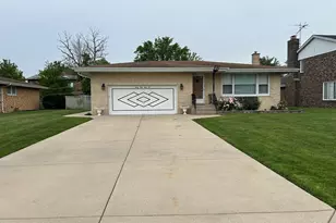 9362 Clancy Dr, Des Plaines, IL 60016 - Photo 1