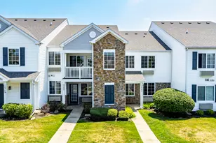 1521 Silverstone Dr, Carpentersville, IL 60110 - Photo 1