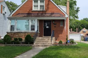 8815 S Albany Ave, Evergreen Park, IL 60805 - Photo 1