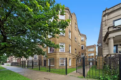 3916 W Congress Parkway, Chicago, IL 60624 - Photo 1