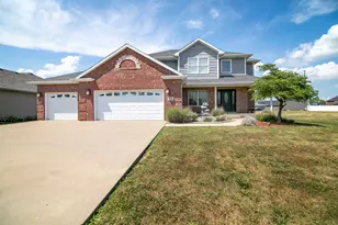 585 Chase Ct, Bourbonnais, IL 60914 - Photo 1