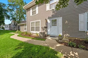 1414 Woodcutter Ln, Wheaton, IL 60189 - Photo 1