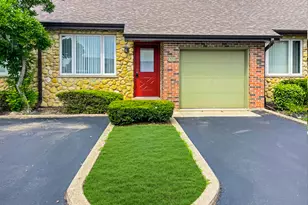 8148 W 111th St, Palos Hills, IL 60465 - Photo 1