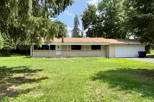 35679 N Wilson Blvd, Round Lake, IL 60073 - Photo 1