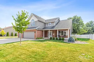 281 S Elm St, Manteno, IL 60950 - Photo 1