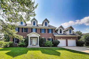 6808 Caitlin Ct, Willowbrook, IL 60527 - Photo 1