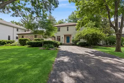 208 Bonnie Brae Road, Hinsdale, IL 60521 - Photo 1