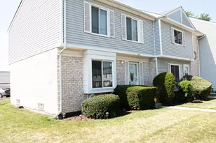 416 Gainsborough Ct, Bolingbrook, IL 60440 - Photo 1