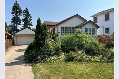 6947 W Jarvis Avenue, Niles, IL 60714 - Photo 1