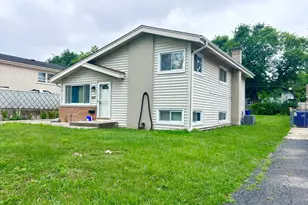 622 N Wisconsin Ave, Villa Park, IL 60181 - Photo 1