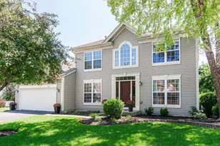 428 Oak Grove Cir, Wauconda, IL 60084 - Photo 1