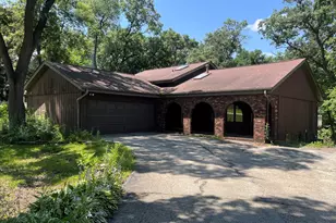 11738 Southgate Rd, Roscoe, IL 61073 - Photo 1