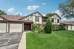 1538 Heather Ct, Wheeling, IL 60090 - Photo 1