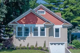 310 S Tryon St, Woodstock, IL 60098 - Photo 1