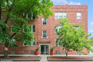 2316 W Byron St, Chicago, IL 60618 - Photo 1