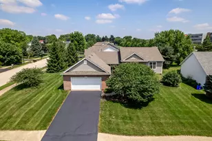 6934 Hedge Cliff Ct, Rockford, IL 61114 - Photo 1