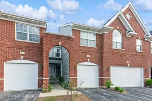 76 Allerton Dr, Schaumburg, IL 60194 - Photo 1