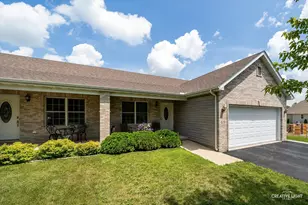 619 Charlotte St, Sandwich, IL 60548 - Photo 1