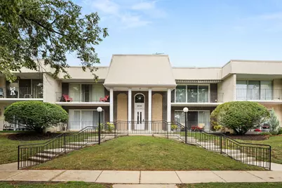 9820 S Karlov Avenue #D, Oak Lawn, IL 60453 - Photo 1